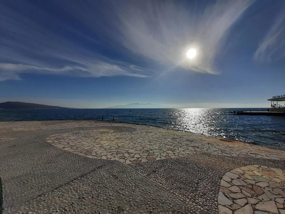 Kela Apartment 3 Sarande