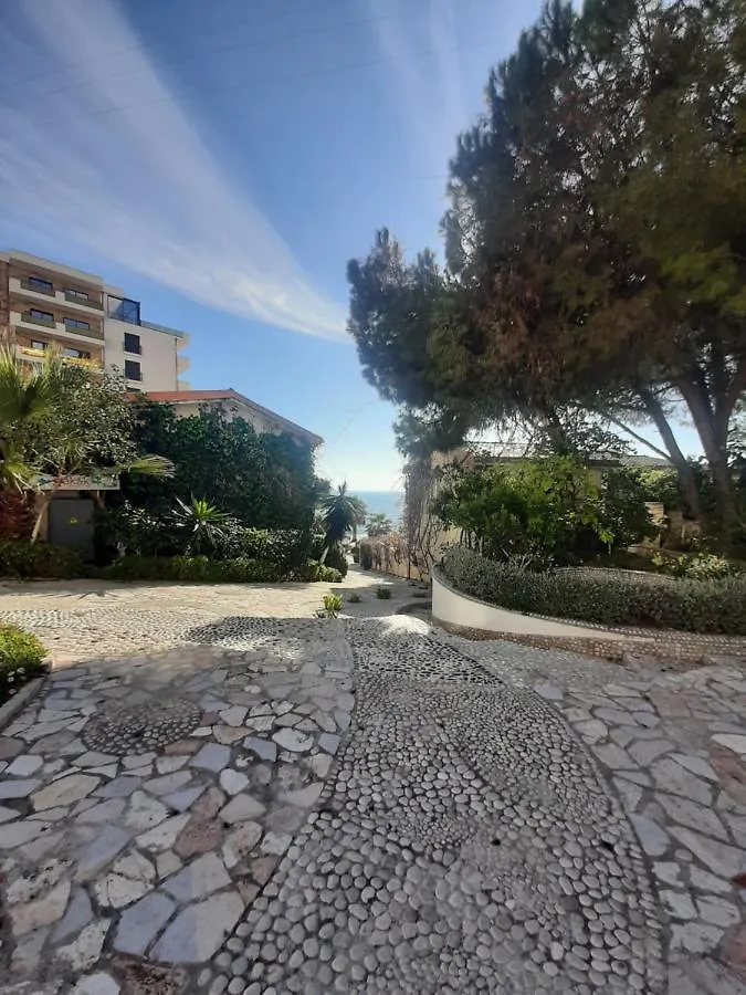 Kela Apartment 3 Sarande