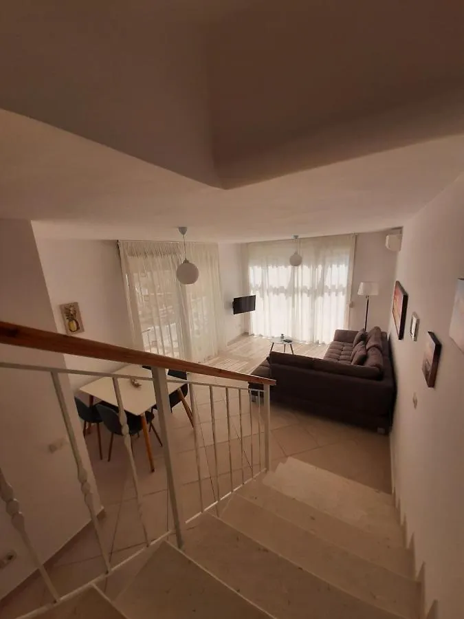 Kela Apartment 3 Sarande